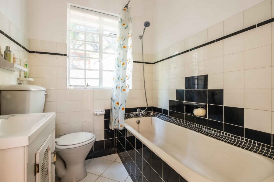 To Let 4 Bedroom Property for Rent in Oranjezicht Western Cape